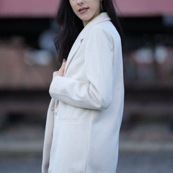 Carly Coat - Picture 9 of 13